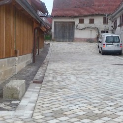 Frickenhausen-Linsenhofen Kelterplatz